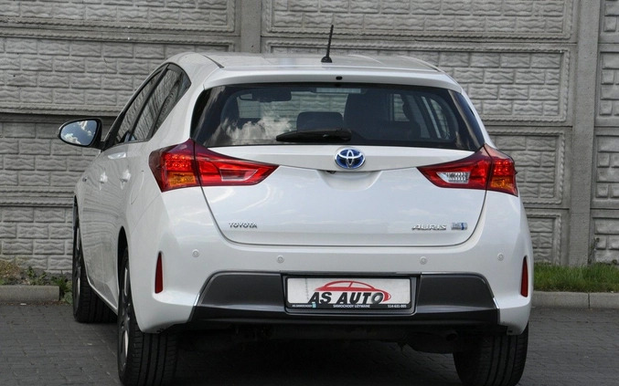 Toyota Auris cena 54900 przebieg: 102000, rok produkcji 2014 z Szczuczyn małe 781